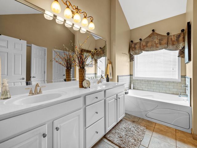443 N Sweetwater Hills Drive, Moore, SC 29369