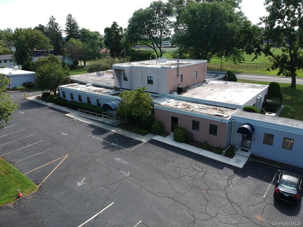 216 Congers Road Building 1, New City, NY 10956 — exterior