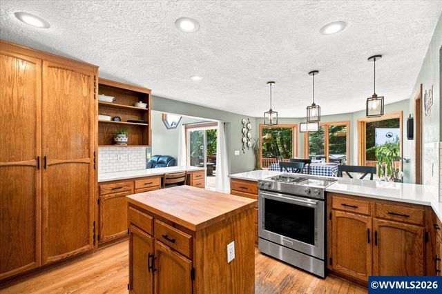 3153 Kwonesum Ct S, Salem, OR 97306