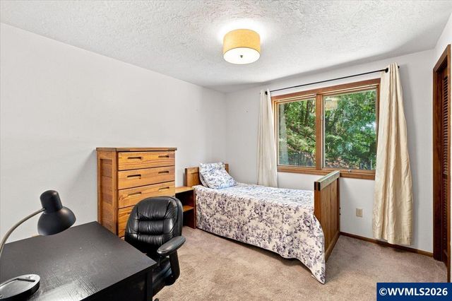 3153 Kwonesum Ct S, Salem, OR 97306