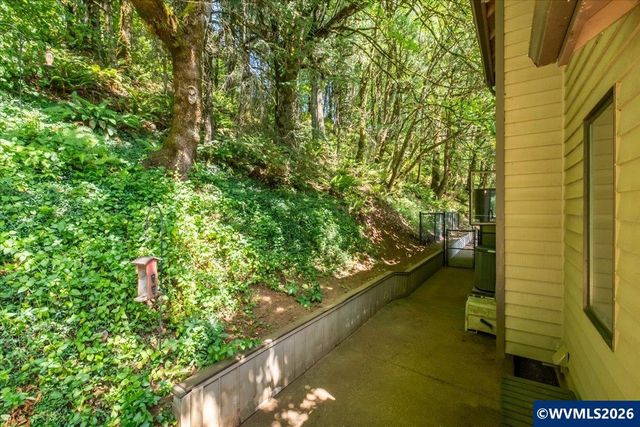 3153 Kwonesum Ct S, Salem, OR 97306
