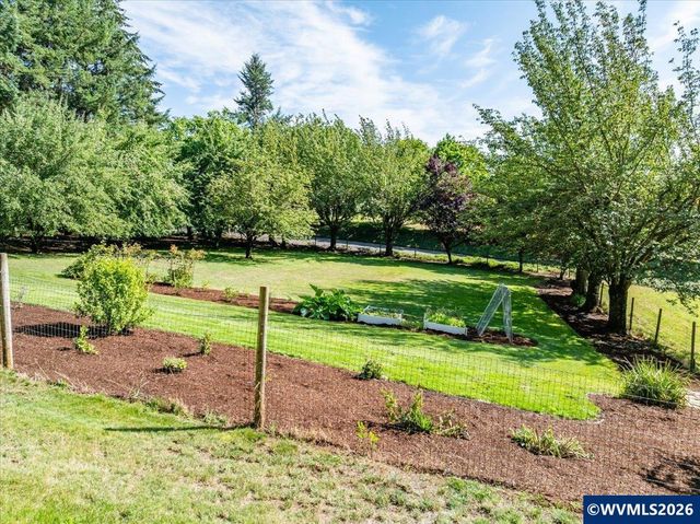 3153 Kwonesum Ct S, Salem, OR 97306