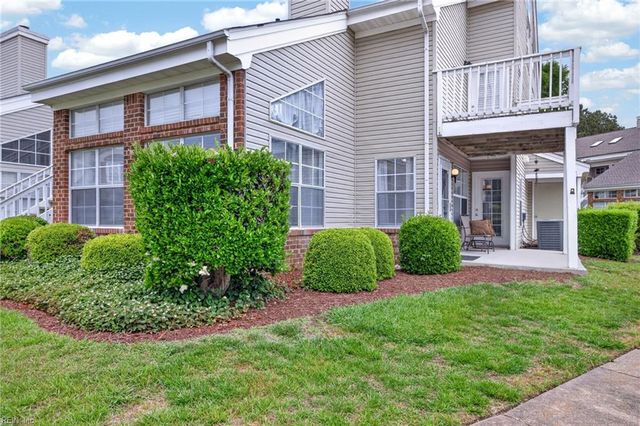 5092 Heathglen CIR, Virginia Beach, VA 23456