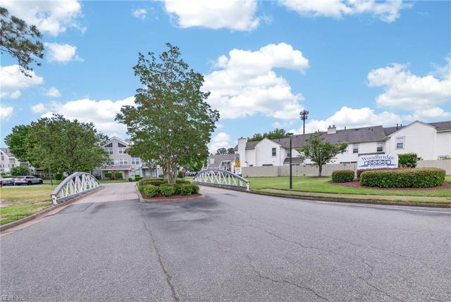 5092 Heathglen CIR, Virginia Beach, VA 23456