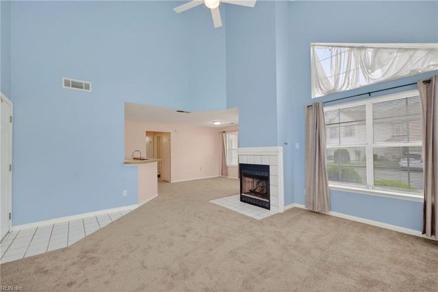 5092 Heathglen CIR, Virginia Beach, VA 23456