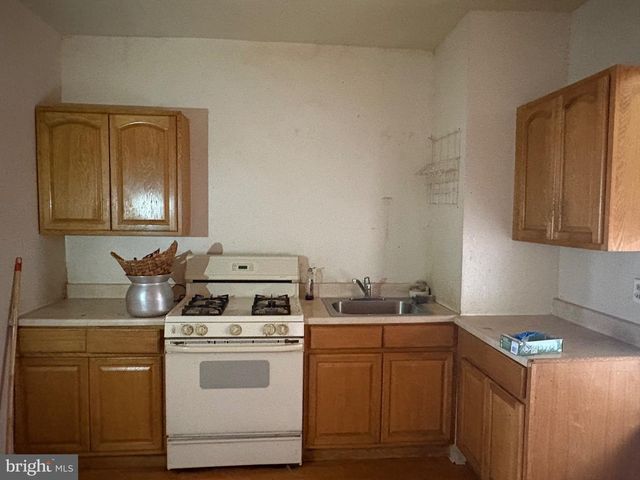 5012 OLD YORK RD, Philadelphia, PA 19141