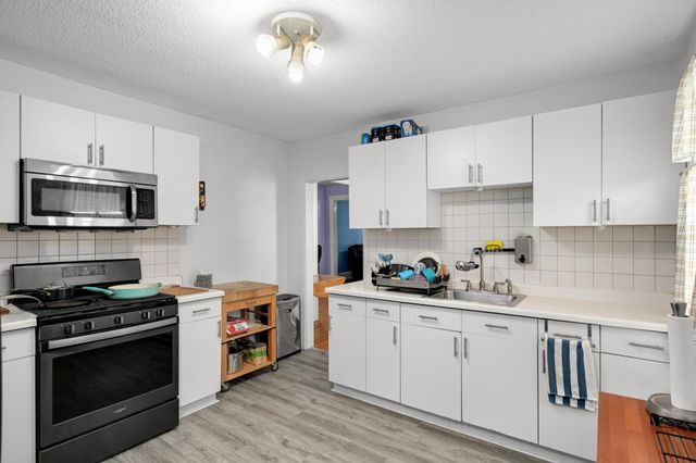 884 Conway Street, Saint Paul, MN 55106