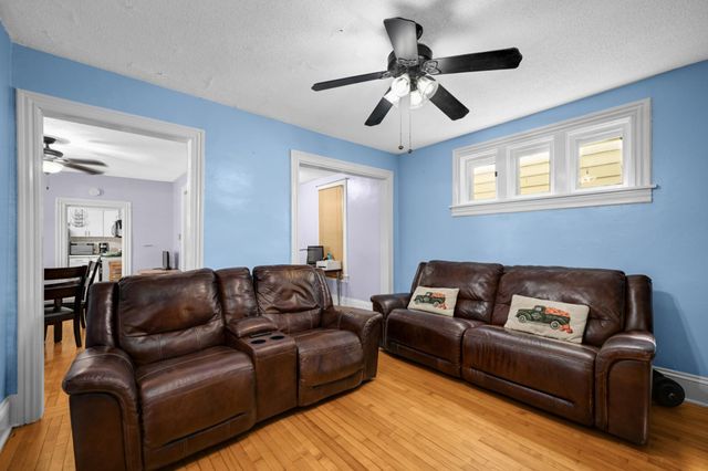 884 Conway Street, Saint Paul, MN 55106