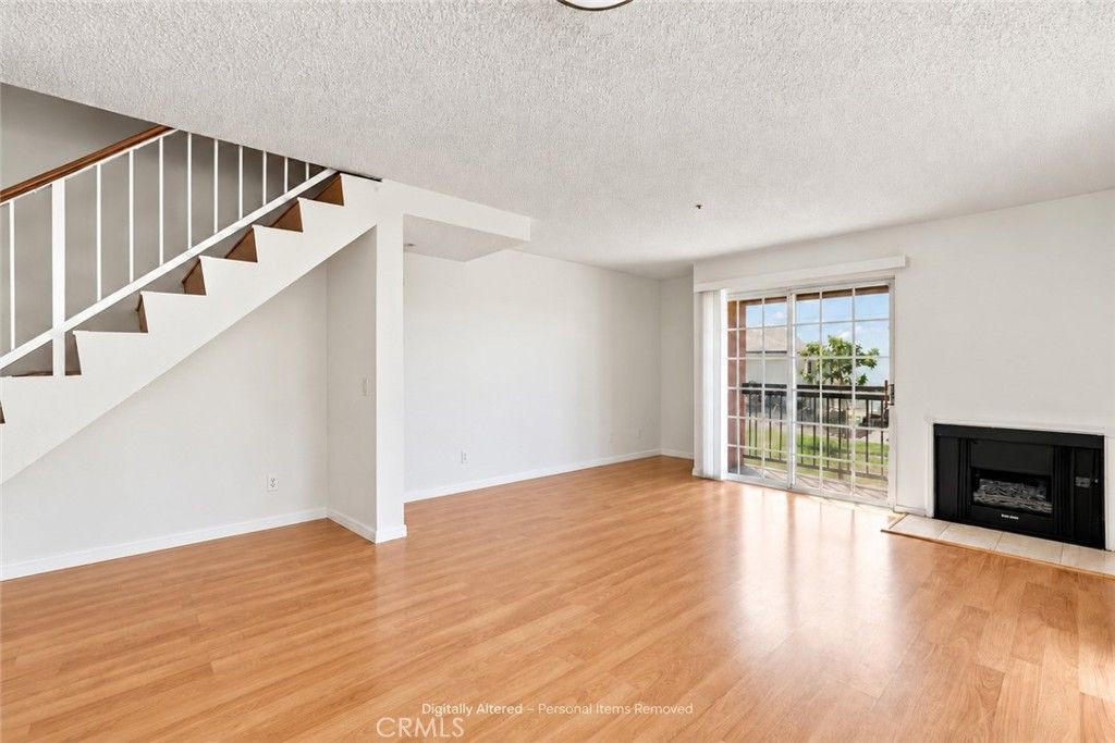 147 W Acacia 160, Glendale, CA 91204 — exterior