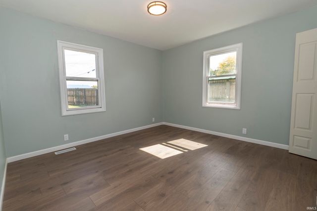 118 N Walnut Street, Mishawaka, IN 46544