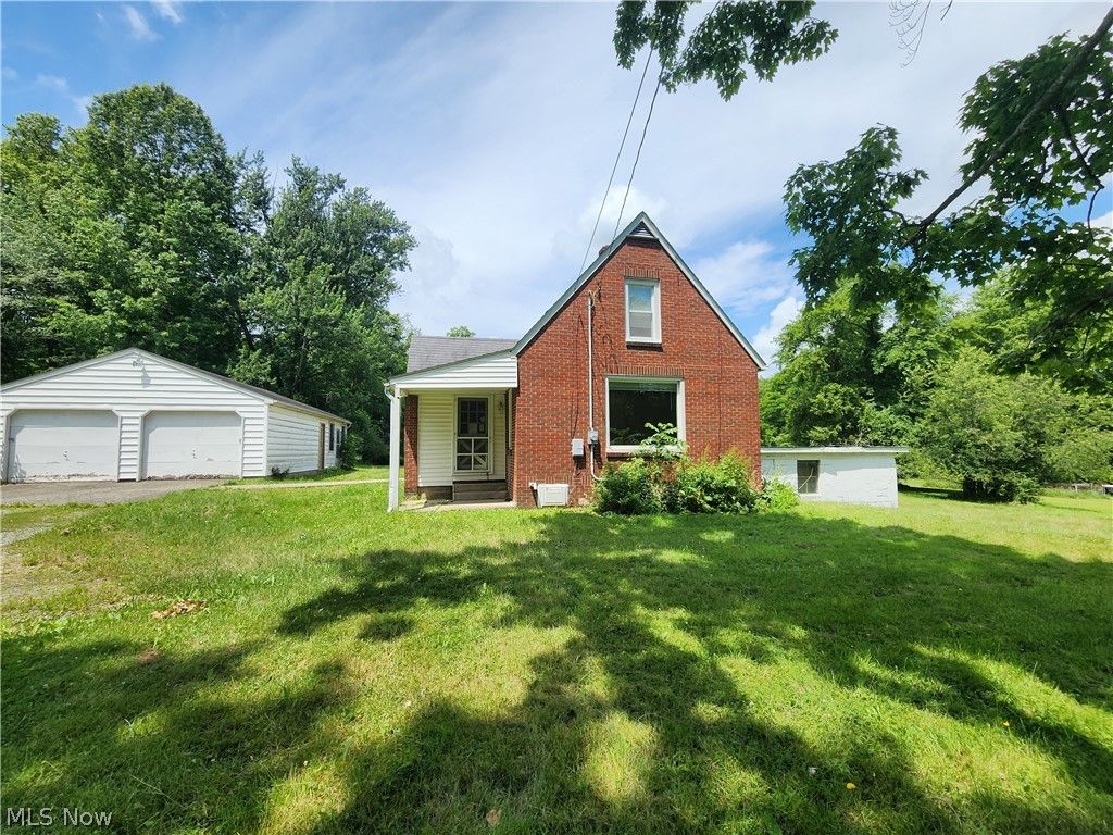 3448 Seifert Lewis Road, Hubbard, OH 44425