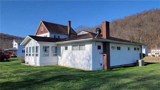 330 Clark Street, Hooversville Boro, PA 15936