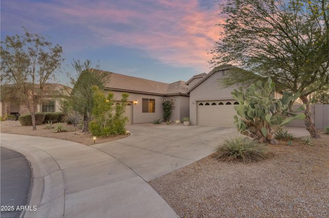 18199 W BUCKHORN Drive, Goodyear, AZ 85338