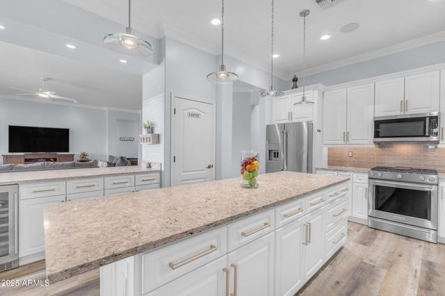 18199 W BUCKHORN Drive, Goodyear, AZ 85338