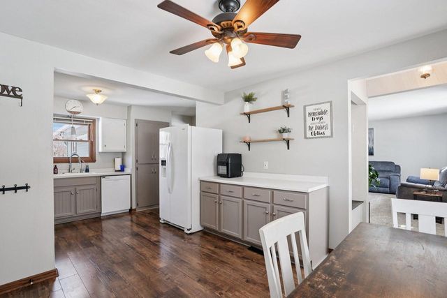 7254 S 38th STREET, Franklin, WI 53132