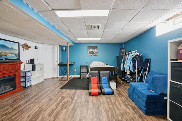 7254 S 38th STREET, Franklin, WI 53132