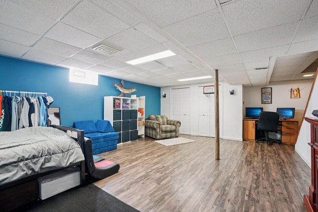 7254 S 38th STREET, Franklin, WI 53132