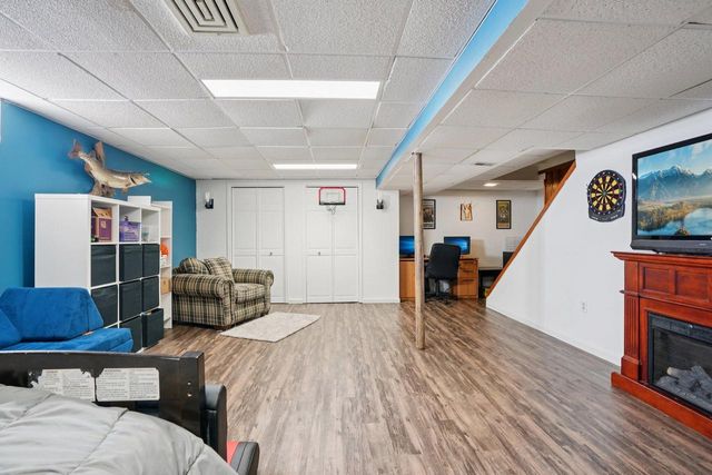 7254 S 38th STREET, Franklin, WI 53132