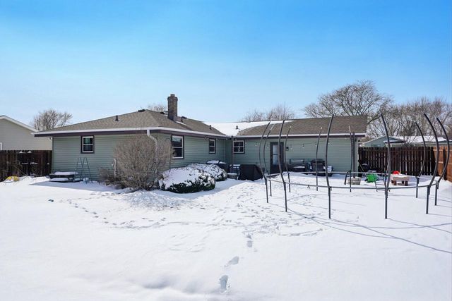 7254 S 38th STREET, Franklin, WI 53132