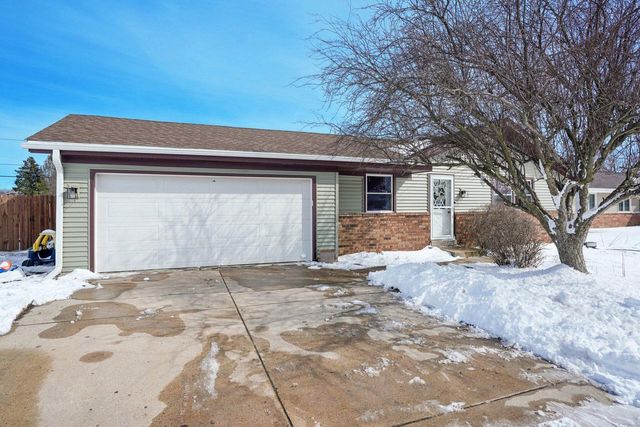 7254 S 38th STREET, Franklin, WI 53132