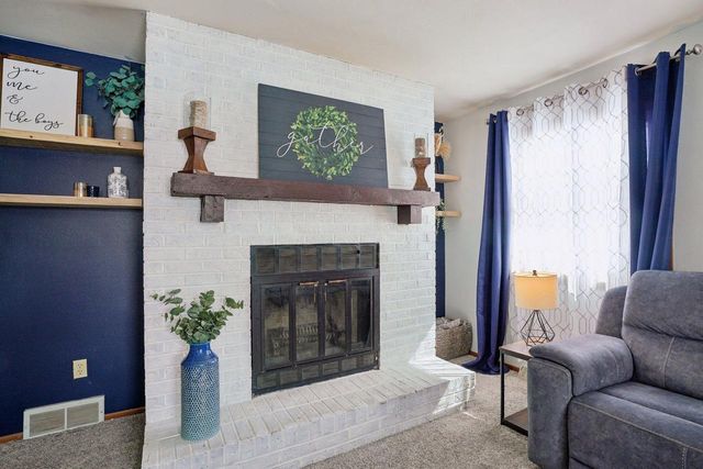 7254 S 38th STREET, Franklin, WI 53132