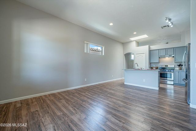 7536 W Sand River Way, Tucson, AZ 85743