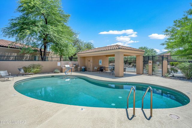 7536 W Sand River Way, Tucson, AZ 85743