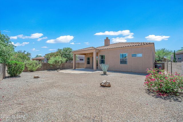 7536 W Sand River Way, Tucson, AZ 85743