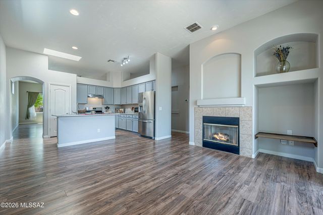 7536 W Sand River Way, Tucson, AZ 85743