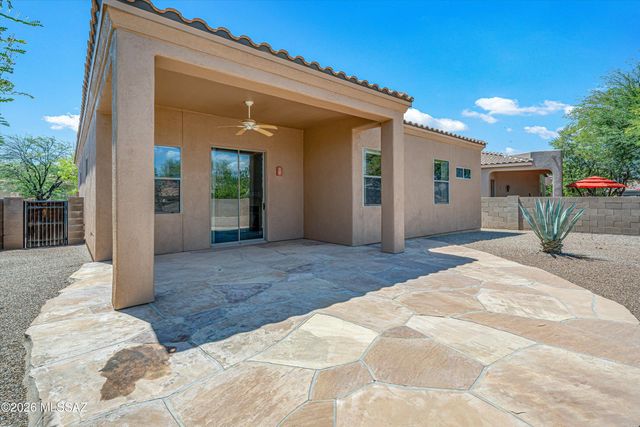 7536 W Sand River Way, Tucson, AZ 85743