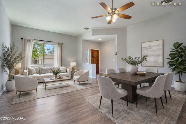 7536 W Sand River Way, Tucson, AZ 85743