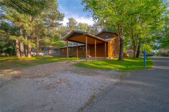 304 Warren Avenue, Huntsville, AR 72740