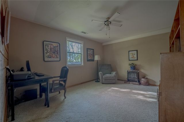 304 Warren Avenue, Huntsville, AR 72740
