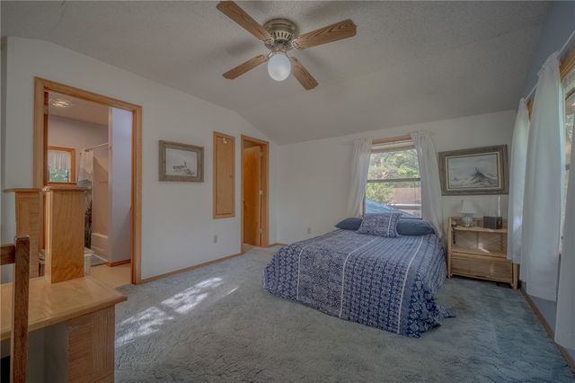 304 Warren Avenue, Huntsville, AR 72740