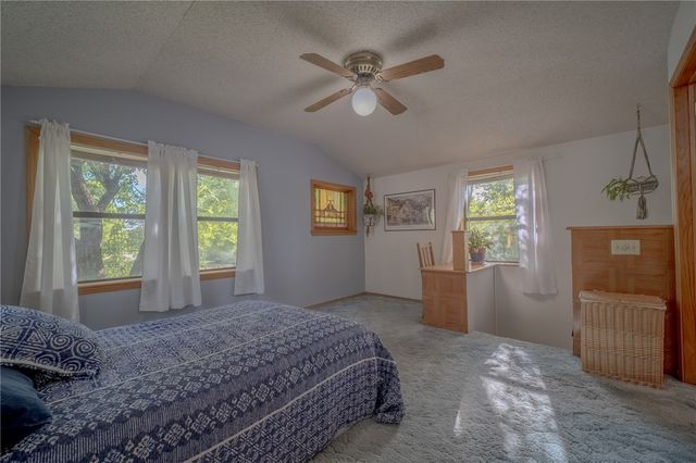 304 Warren Avenue, Huntsville, AR 72740