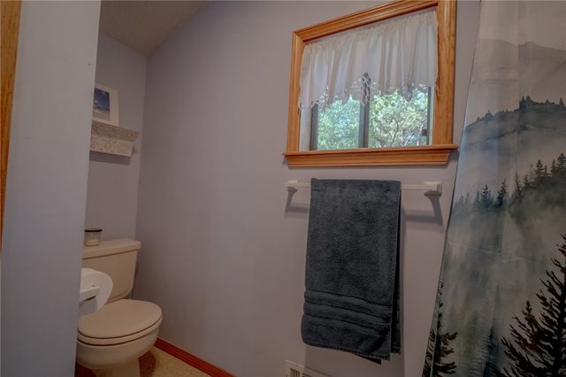 304 Warren Avenue, Huntsville, AR 72740