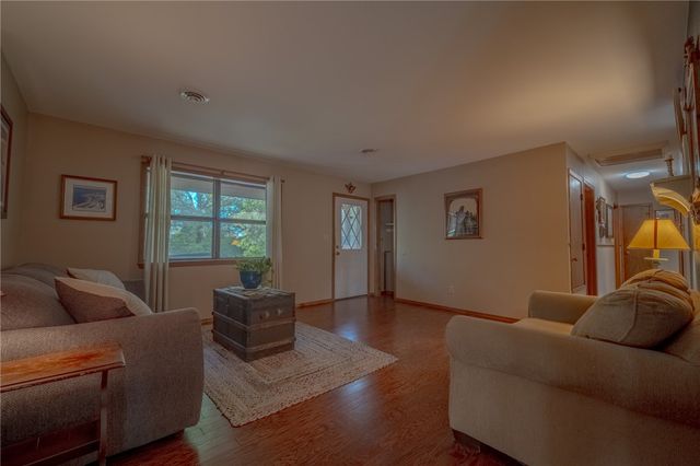 304 Warren Avenue, Huntsville, AR 72740