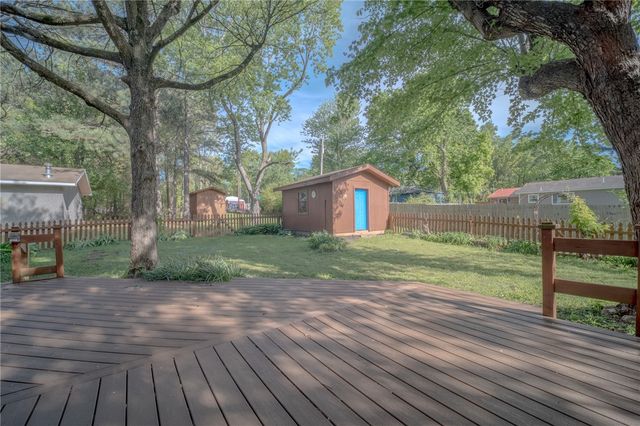 304 Warren Avenue, Huntsville, AR 72740