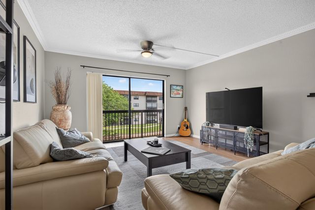 4975 E Sabal Palm Boulevard Apt 309, Tamarac, FL 33319