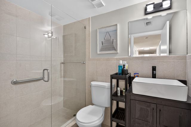 4975 E Sabal Palm Boulevard Apt 309, Tamarac, FL 33319