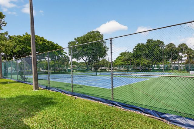 4975 E Sabal Palm Boulevard Apt 309, Tamarac, FL 33319