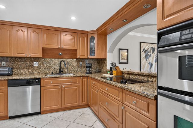 4975 E Sabal Palm Boulevard Apt 309, Tamarac, FL 33319