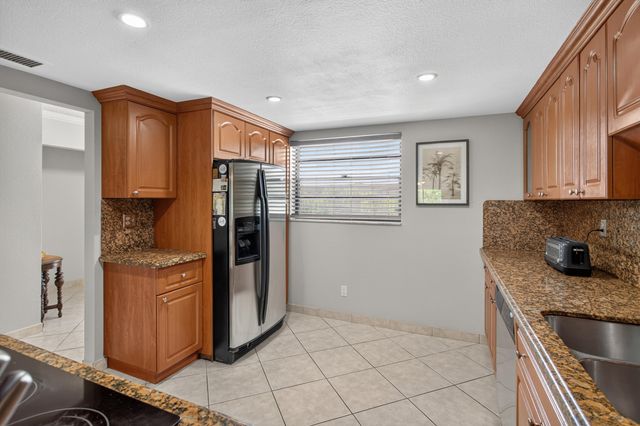 4975 E Sabal Palm Boulevard Apt 309, Tamarac, FL 33319