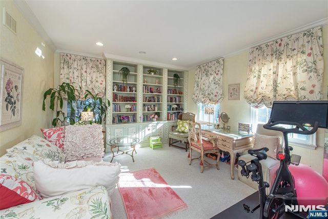 19 Coggins Lane, West Orange, NJ 07052