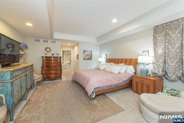19 Coggins Lane, West Orange, NJ 07052