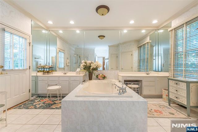 19 Coggins Lane, West Orange, NJ 07052