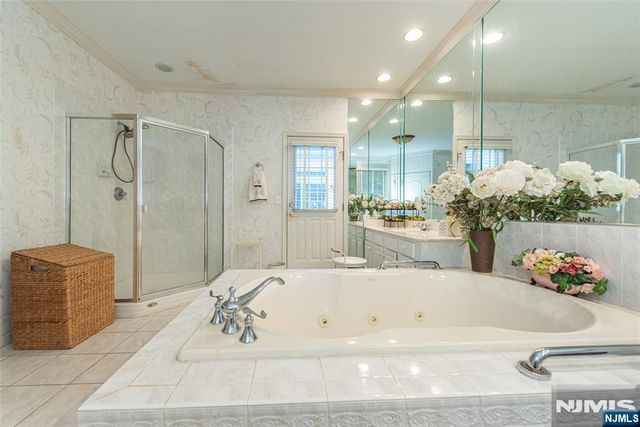 19 Coggins Lane, West Orange, NJ 07052