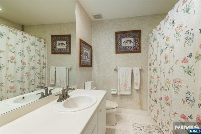 19 Coggins Lane, West Orange, NJ 07052