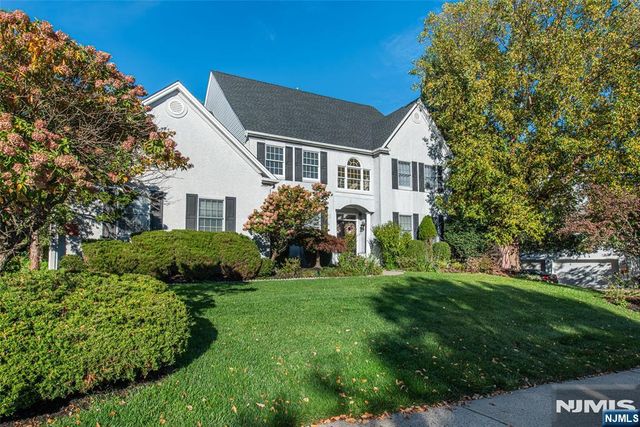 19 Coggins Lane, West Orange, NJ 07052