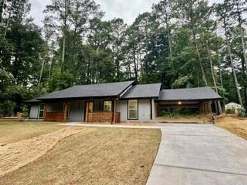 4470 Valley Brook Drive, South Fulton, GA 30349